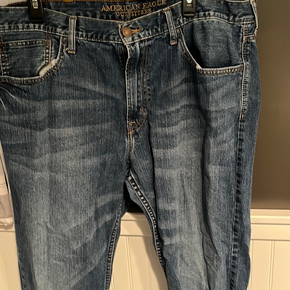 American Eagle- Men’s denim jeans, button, pockets front and back. Size 38X32
